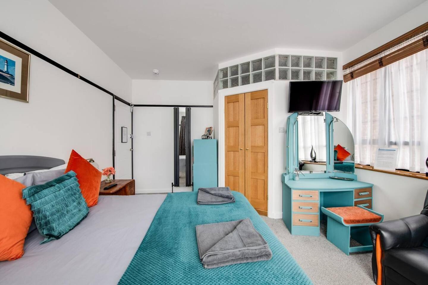 Ferryman Apartments By Places To Be Portsmouth Exteriör bild