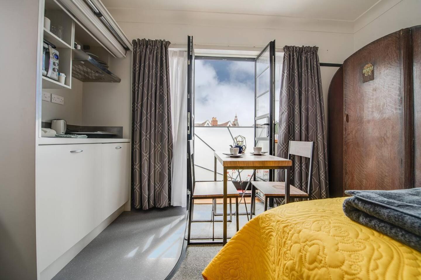 Ferryman Apartments By Places To Be Portsmouth Exteriör bild