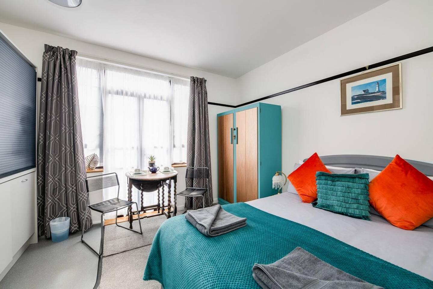 Ferryman Apartments By Places To Be Portsmouth Exteriör bild