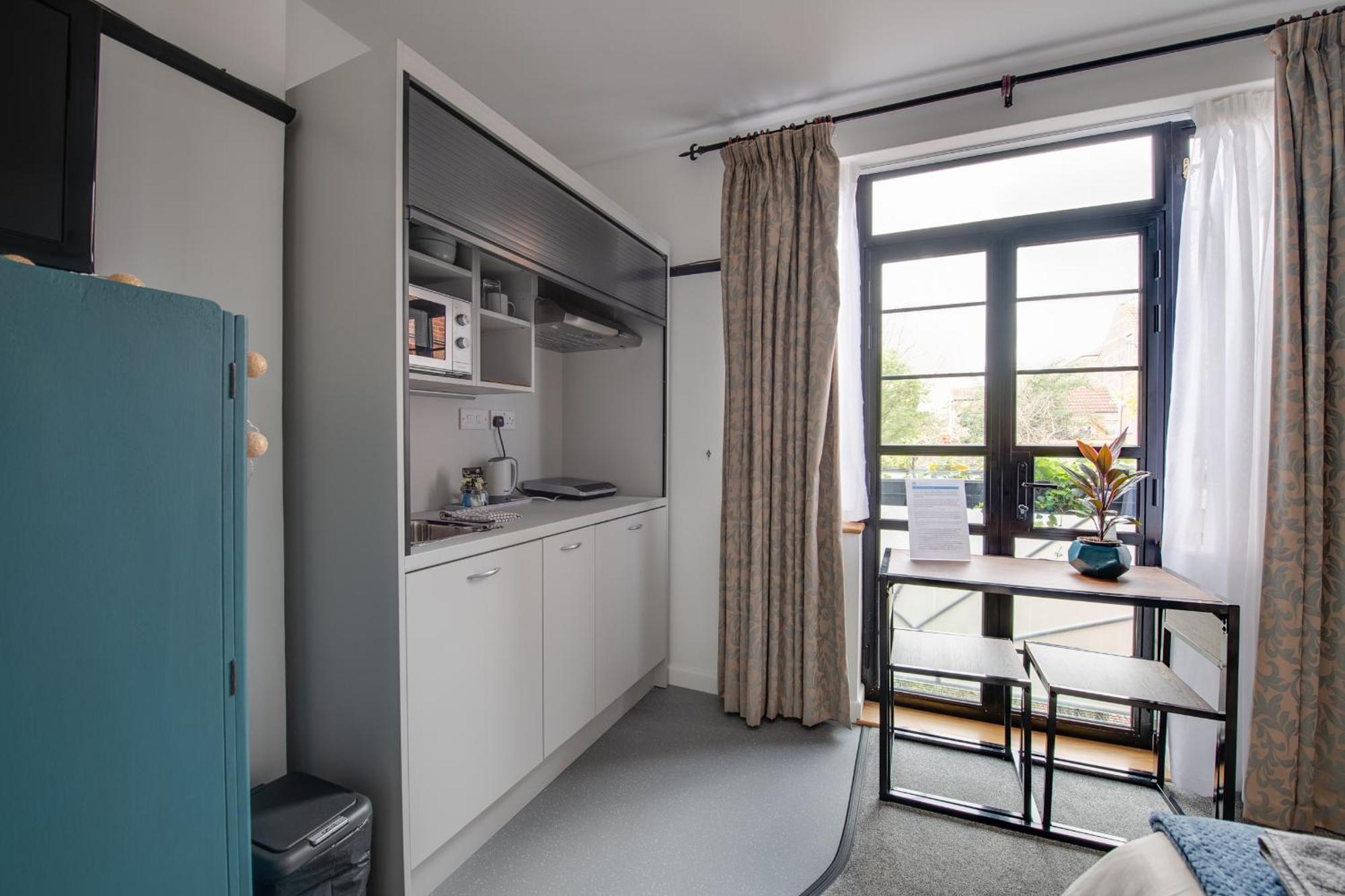 Ferryman Apartments By Places To Be Portsmouth Exteriör bild